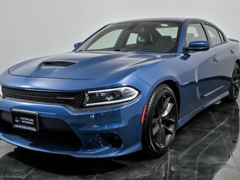 Used 2022 Dodge Charger R/T w/ Plus Group RWD image 5