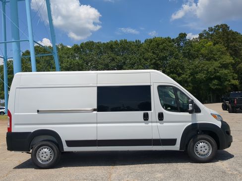 New 2026 RAM ProMaster 2500 w/ Premium Convenience Group FWD image 2