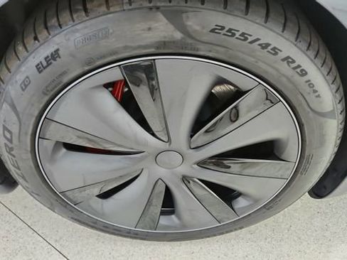 Used 2025 Tesla Model S Plaid image 51