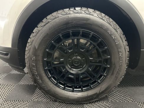 Used 2018 Ford Explorer Sport w/ Equipment Group 401A image 43