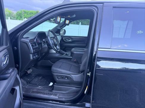 Used 2021 Chevrolet Suburban LS RWD image 13