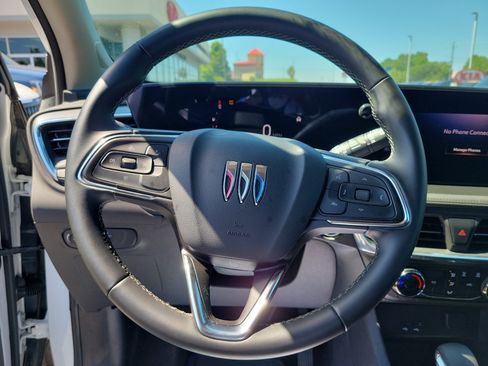 Used 2025 Buick Encore GX Preferred FWD image 21