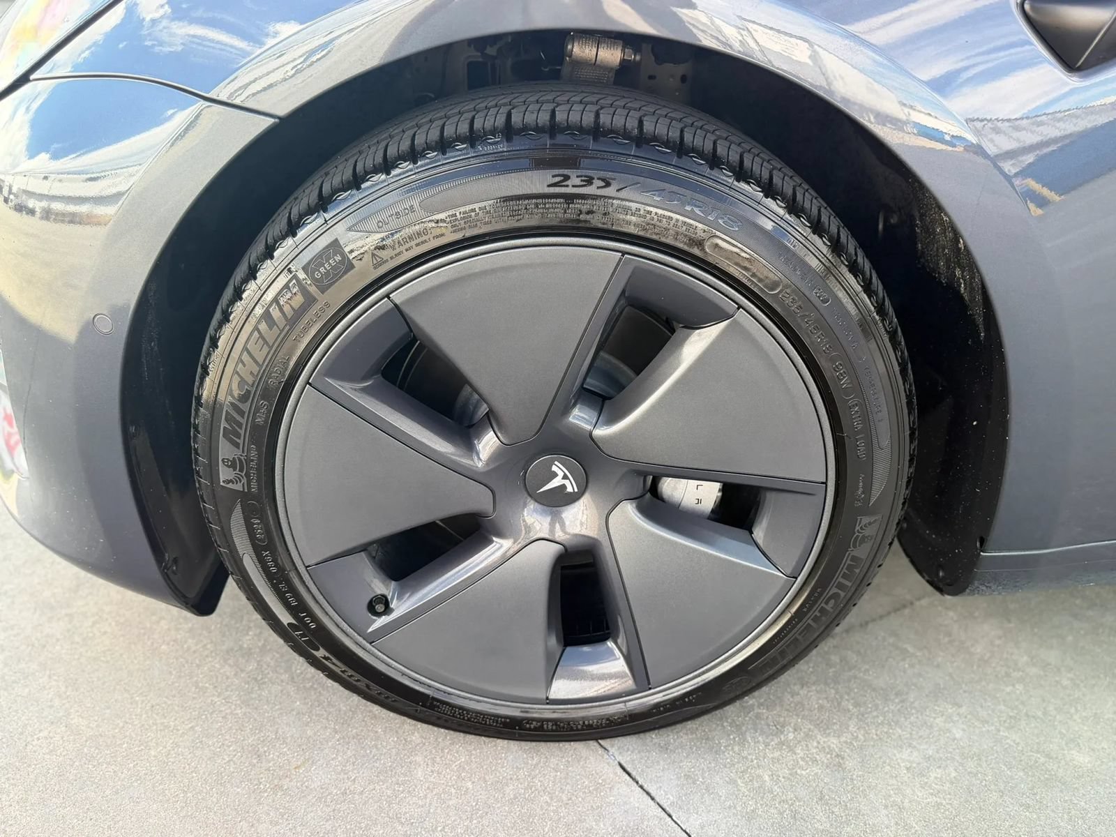 Used 2022 Tesla Model 3 Long Range AWD/4WD image 14