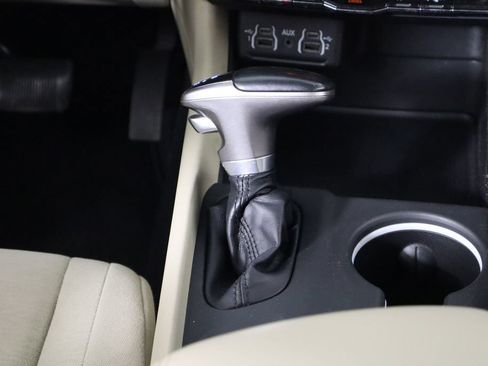 Used 2022 Dodge Durango SXT AWD/4WD image 29