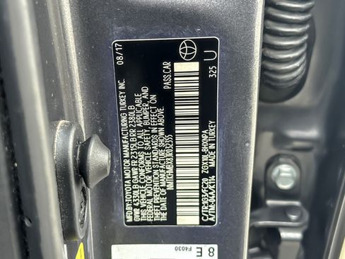 Certified 2018 Toyota C-HR XLE FWD image 27