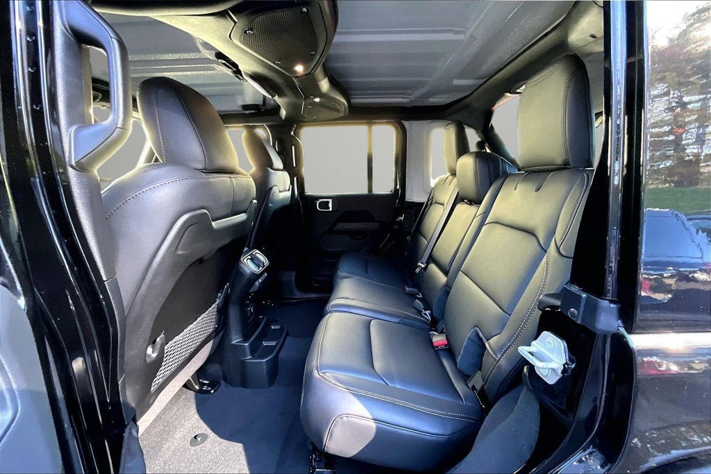New 2026 Jeep Wrangler Unlimited Sahara AWD/4WD image 13