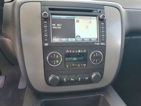 Used 2014 Chevrolet Silverado 2500 LTZ w/ LTZ Plus Package image 25