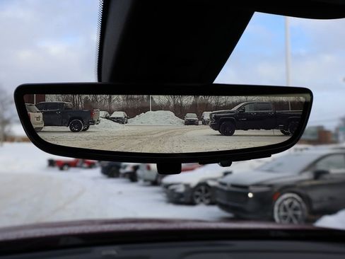 Used 2023 Chevrolet Traverse LT w/ LT Premium Package image 30