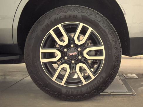 Used 2023 GMC Yukon AT4 w/ Max Trailering Package AWD/4WD image 13