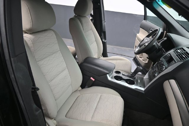 Used 2015 Ford Explorer FWD image 16