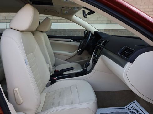 Used 2015 Volkswagen Passat 1.8T SE FWD image 27