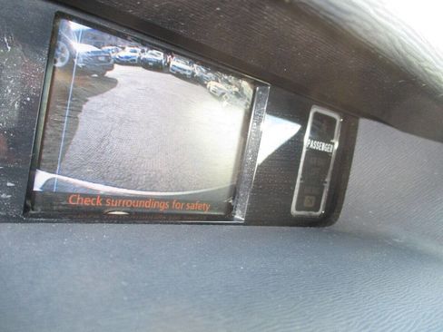 Used 2014 Toyota Sienna XLE image 14