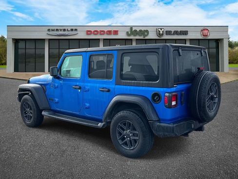 Used 2024 Jeep Wrangler Sport S image 6