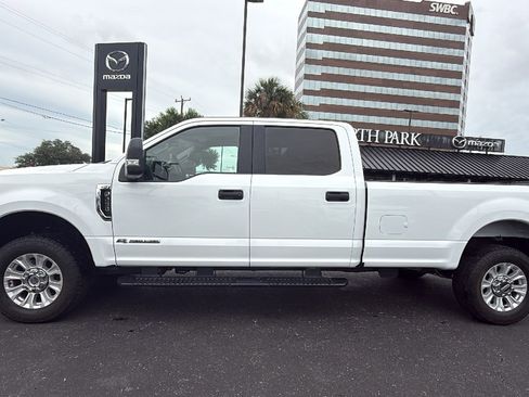 Used 2022 Ford F250 XLT AWD/4WD image 5