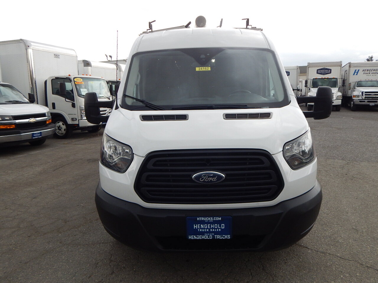 Used 2018 Ford Transit 250 148 Medium Roof RWD image 11
