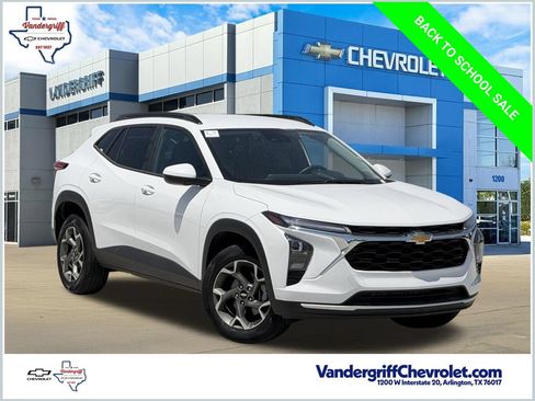 Used 2025 Chevrolet Trax LT w/ LT Convenience Package FWD image 1