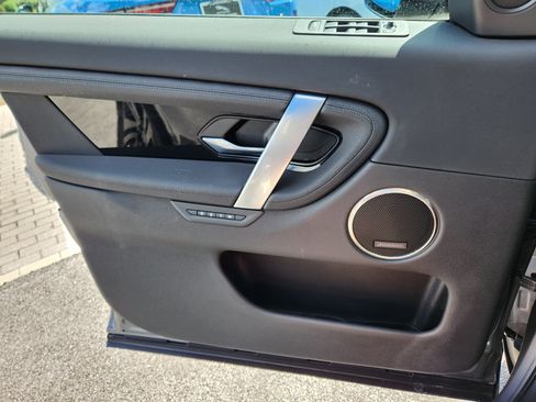 Certified 2024 Land Rover Discovery Sport S image 24