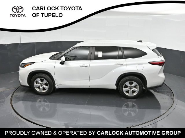 Used 2023 Toyota Highlander LE AWD/4WD image 60