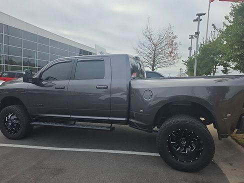 Used 2024 RAM 3500 Laramie w/ Night Edition image 7