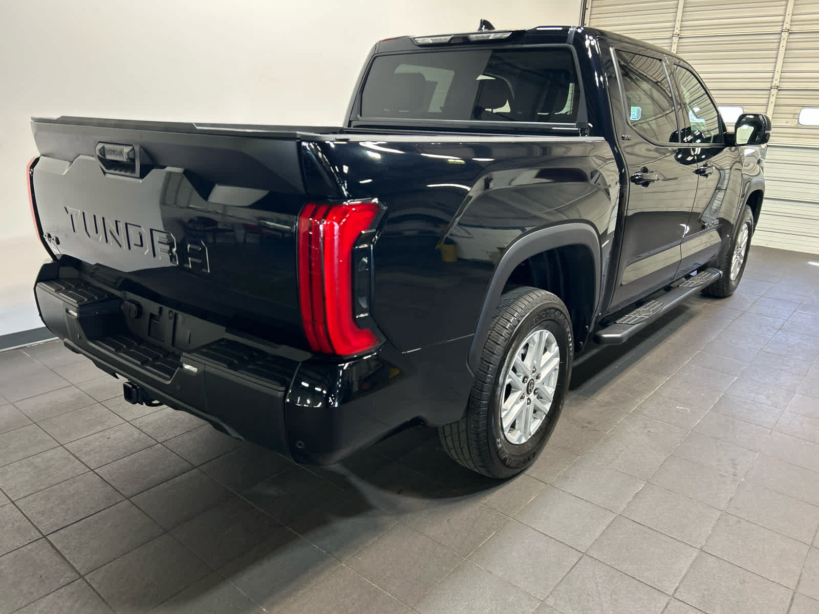 Used 2023 Toyota Tundra SR5 w/ SR5 Premium Package AWD/4WD image 5