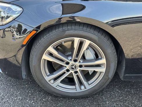 Used 2022 Mercedes-Benz E 350 4MATIC Sedan image 7