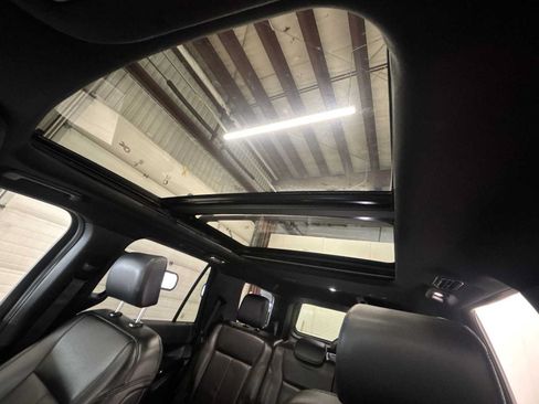 Used 2020 Ford Expedition XLT w/ Equipment Group 202A AWD/4WD image 16