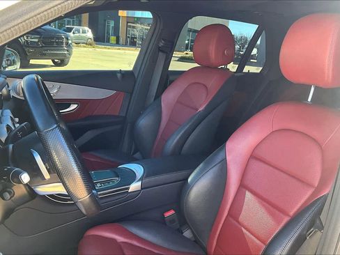 Used 2021 Mercedes-Benz GLC 300 image 9