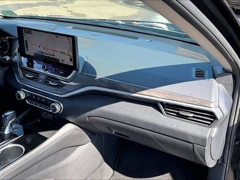 Certified 2023 Nissan Altima 2.5 SV w/ SV Premium Package image 13