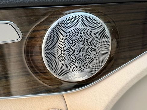 Used 2019 Mercedes-Benz C 300 4MATIC Sedan image 4