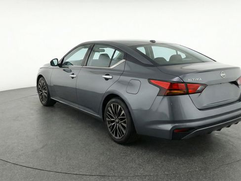 Used 2025 Nissan Altima 2.5 SV image 6