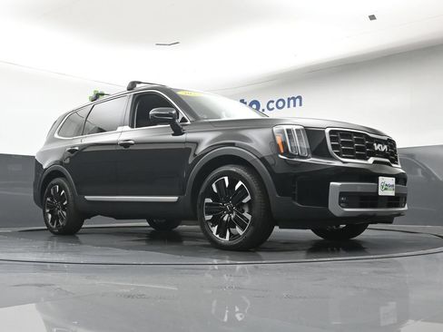 Used 2023 Kia Telluride AWD image 29