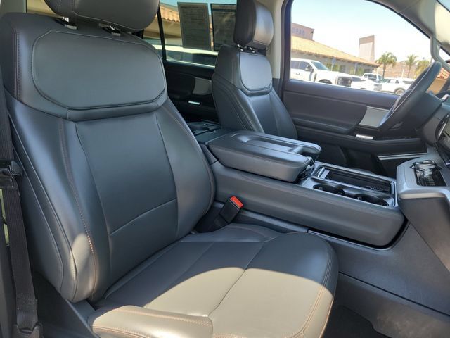 Certified 2025 Ford Expedition Active AWD/4WD image 23