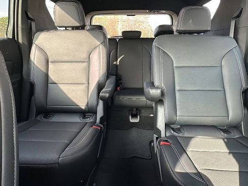 New 2026 Chevrolet Traverse LT w/ Midnight/Sport Edition image 24