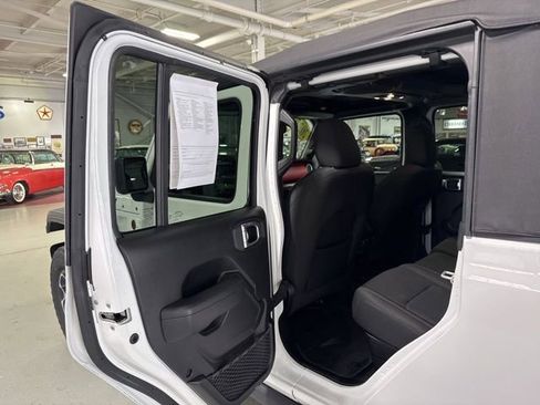 Certified 2023 Jeep Gladiator Rubicon w/ LED Lighting Group image 24