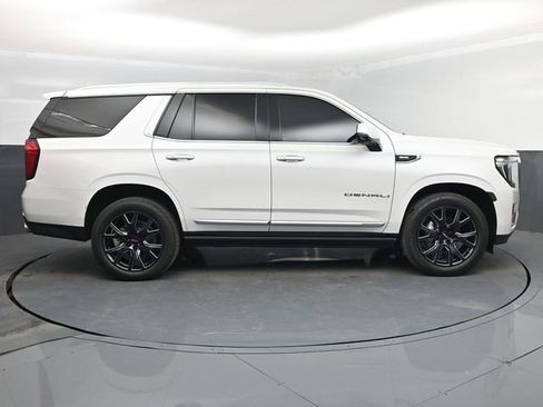 Used 2021 GMC Yukon Denali w/ Denali Premium Package RWD image 2