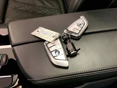 Used 2020 BMW M550i xDrive w/ Executive Package image 14