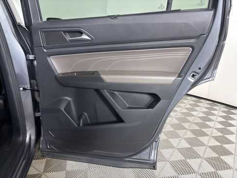 Used 2023 Volkswagen Atlas SE AWD/4WD image 24