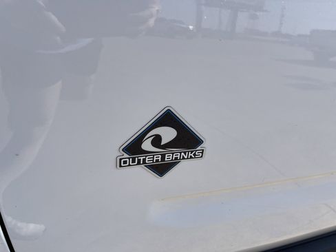 Used 2024 Ford Bronco Sport Outer Banks w/ Tech Package image 12