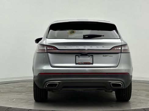 Used 2020 Lincoln Nautilus Reserve w/ Equipment Group 201A image 8