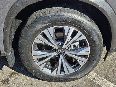 Certified 2023 Nissan Rogue SV image 8