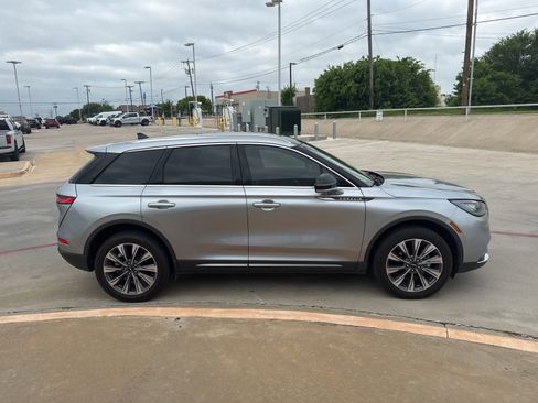 Used 2021 Lincoln Corsair Reserve w/ Elements Package image 4