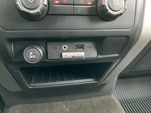 Used 2012 Ford F150 Lariat w/ Lariat Chrome Pkg image 38