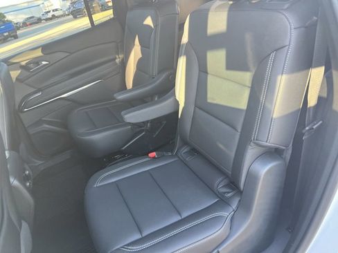 New 2026 Chevrolet Traverse LT w/ LPO, Floor Liner Package image 25