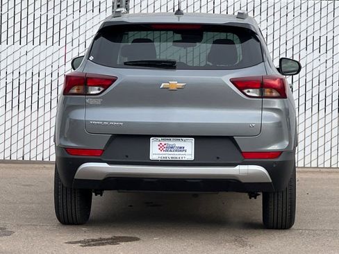 New 2026 Chevrolet TrailBlazer LT w/ LT Cold Weather Package FWD image 5