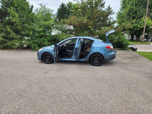 Used 2010 MAZDA MAZDA3 i Sport FWD image 15