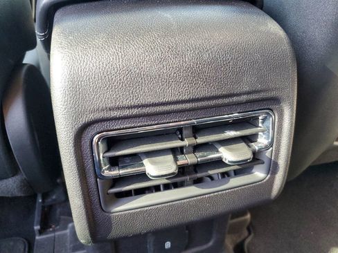 Used 2023 Lincoln Corsair FWD image 12