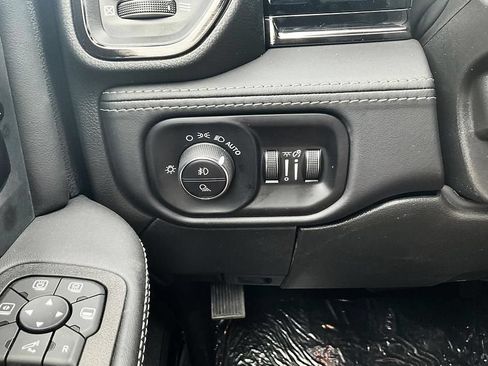 New 2026 RAM 3500 Limited AWD/4WD image 18