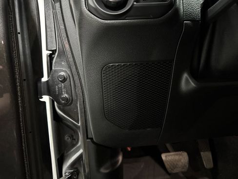 Used 2021 Jeep Wrangler Unlimited Rubicon image 25