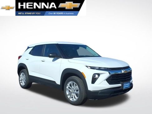 New 2026 Chevrolet TrailBlazer LS w/ LS Convenience Package AWD/4WD image 1