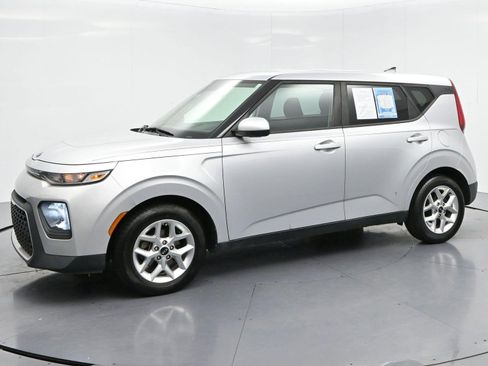 Used 2020 Kia Soul S FWD image 4